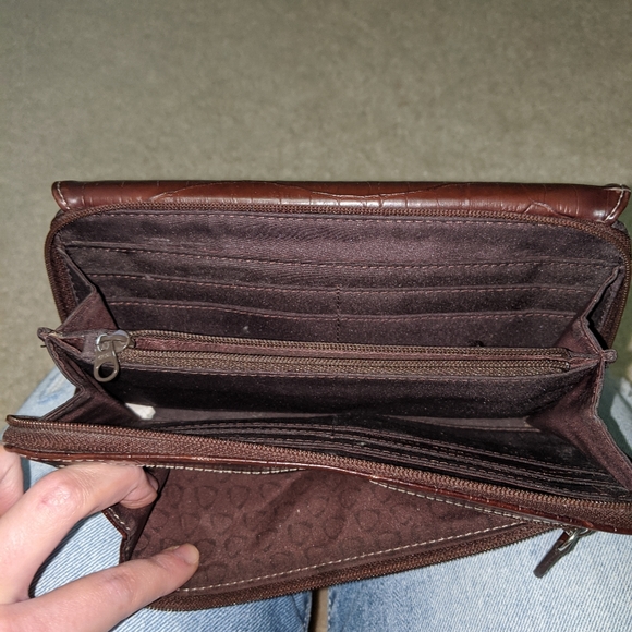 Liz claiborne wallet - Picture 8 of 15